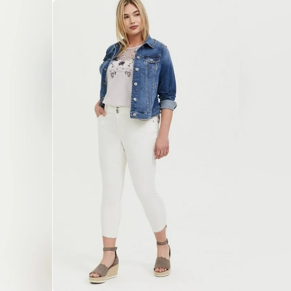 Torrid Slub Embroidered Lace Yoke Tank Lilac purple floral 3X - Picture 3 of 10